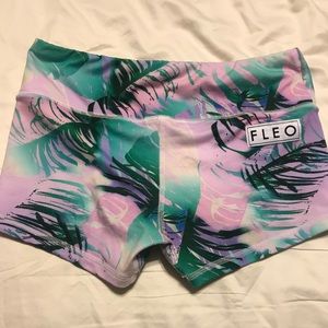 Tropical Dusk Fleo shorts